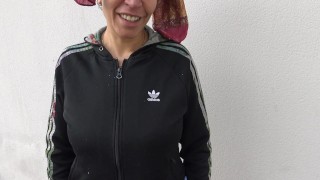 Turkish muslim woman in Germany has sex with a stranger during her lunchbreak !!!